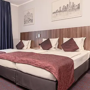 *** Hotel Ramada By Wyndham Frankfurt Station Germany